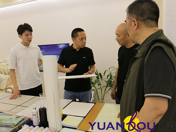 塞爾維亞中國商會陳會長一行蒞臨我司參觀考察